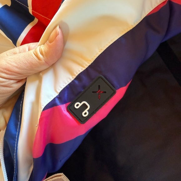 Women's Belted White Retro Rainbow Stripe Ski and Snow Suit XS - OOSC - Picture 11 of 13